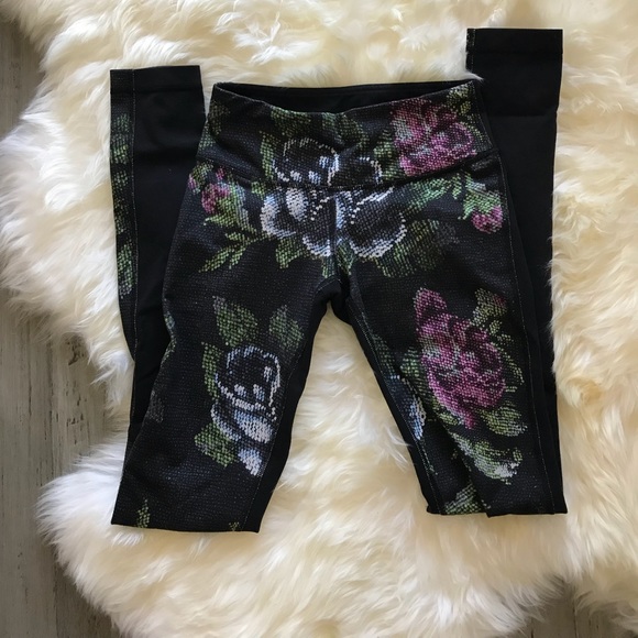 Lululemon Wunder-Under Pant - Picture 2 of 5